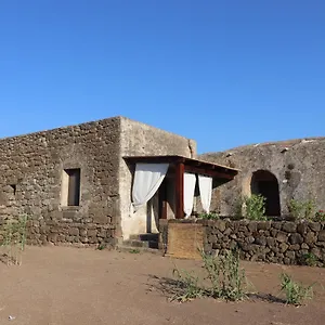 Bent El Rhia Dammusi Casa vacanze San Michele (Pantelleria)